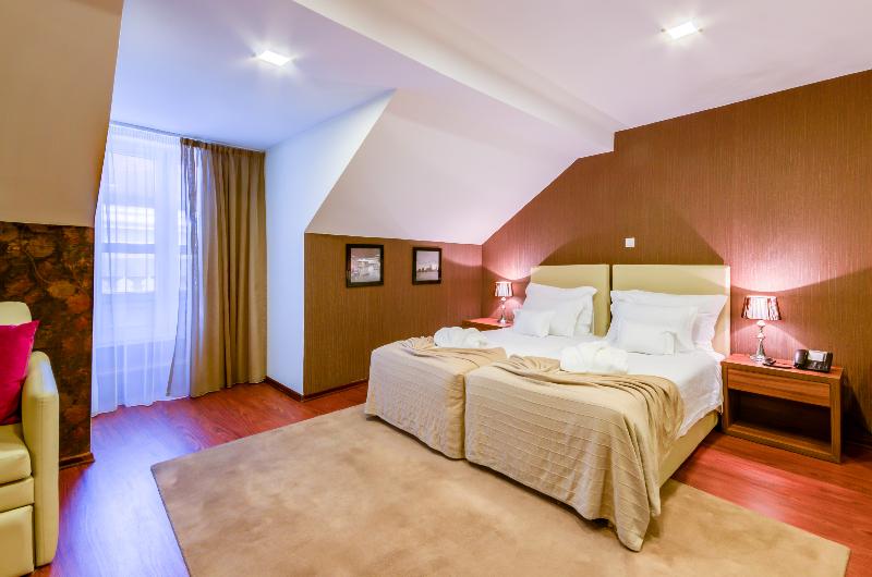 Hotel Borges Chiado - Oda