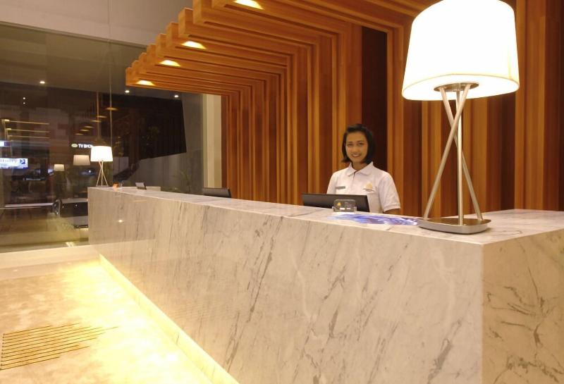 Royal Asnof Hotel - Lobi