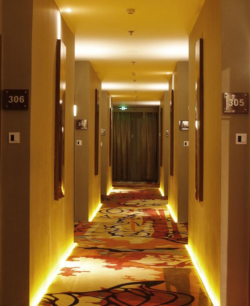 Royal Asnof Hotel - Lobi