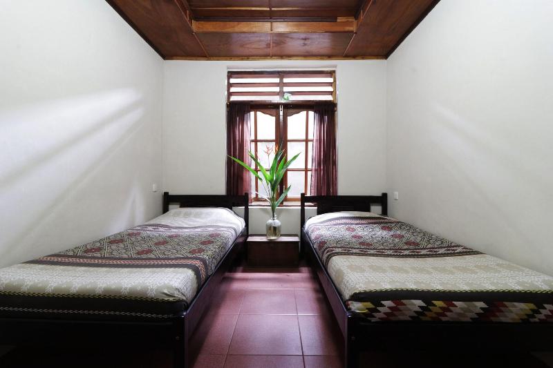 Bagus Bay Guest House by ZUZU - Oda
