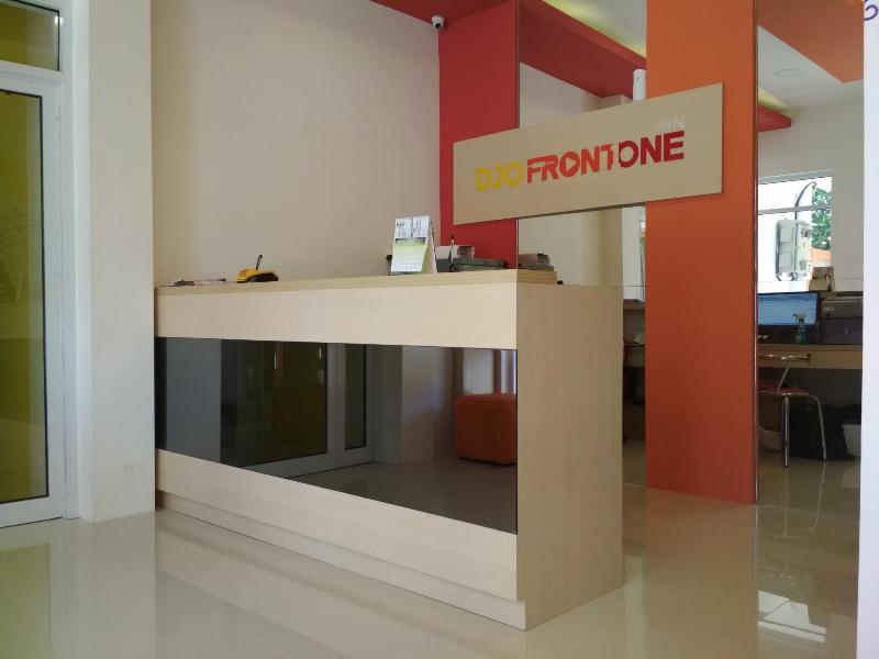 Djo Front One Inn Bengkulu - Lobi