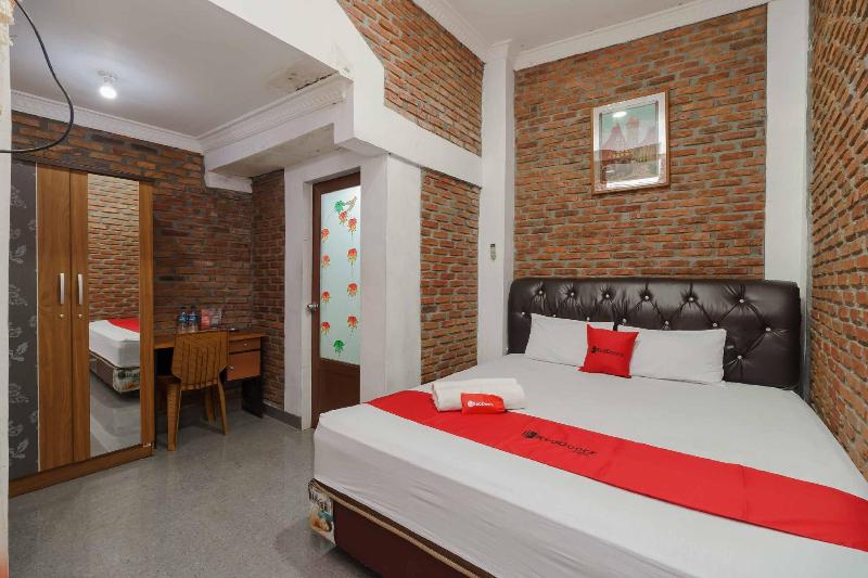 Formerly RedDoorz Jalan Asahan Pematang Sianta - Oda