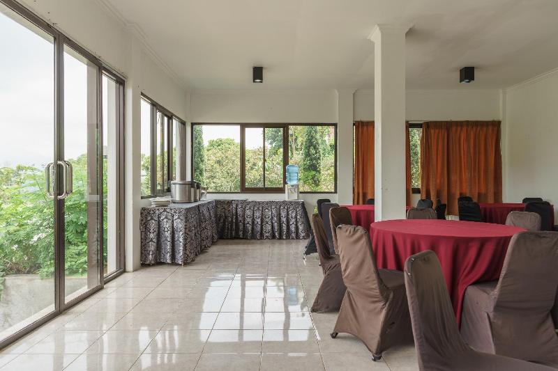 Formerly RedDoorz Plus Lodaya Gunung Geulis Puncak - Genel
