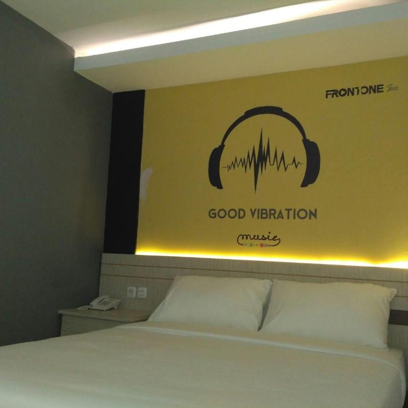Front One Inn Hotel - Oda