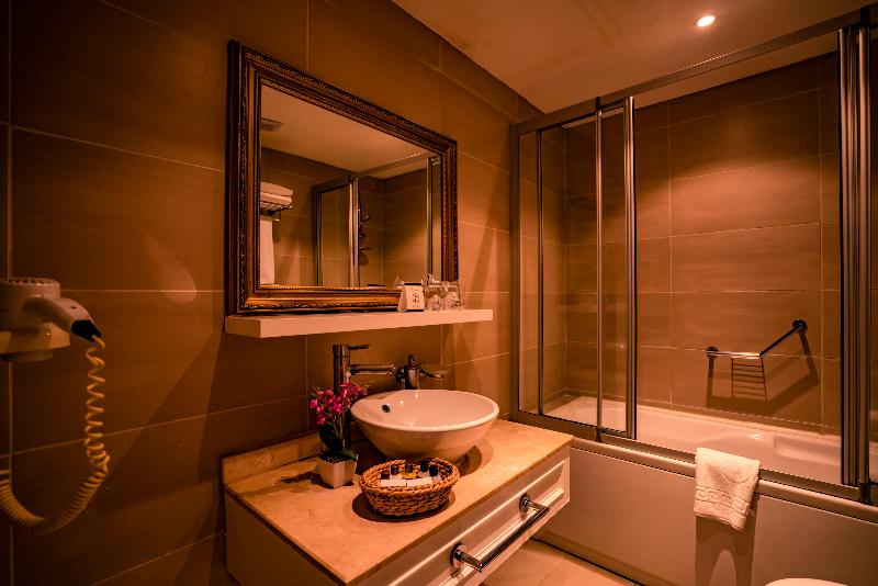 Avicenna Hotel - Oda