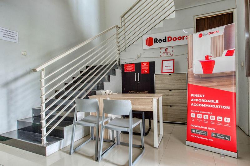 Formerly RedDoorz near Surabaya Zoo - Genel