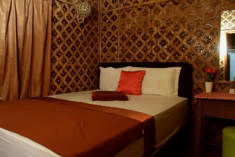 Bantal Guling Villa Lembang - Oda