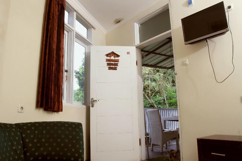 Bantal Guling Villa Lembang - Oda