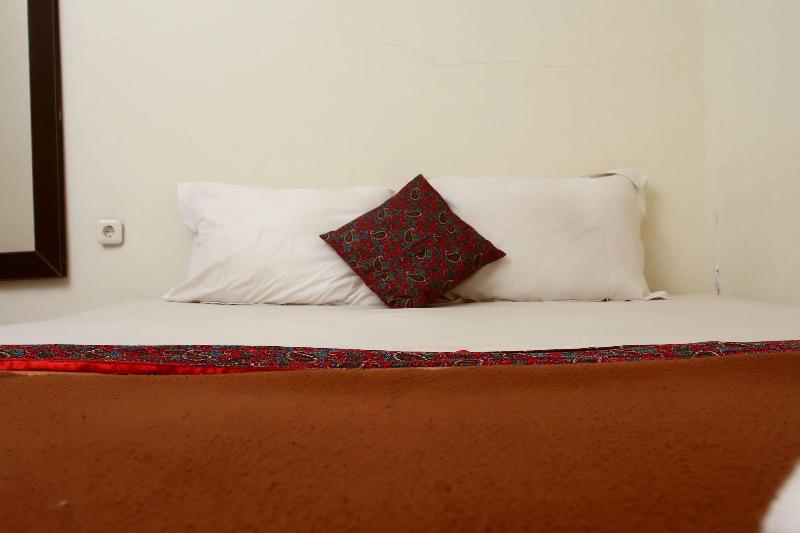 Bantal Guling Villa Lembang - Oda