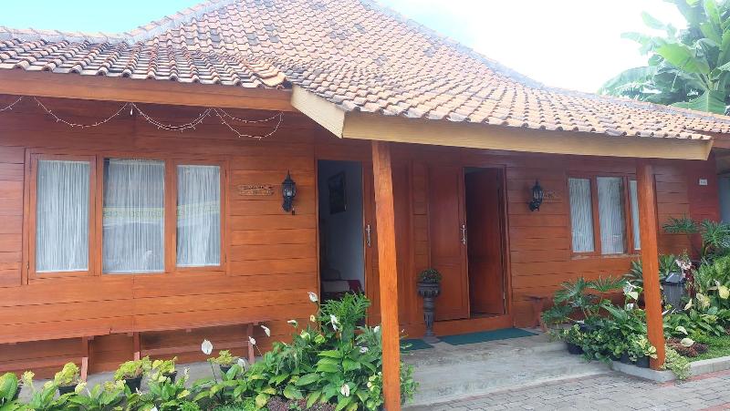 Lembur Incu Syariah Villa by ZUZU - Lobi