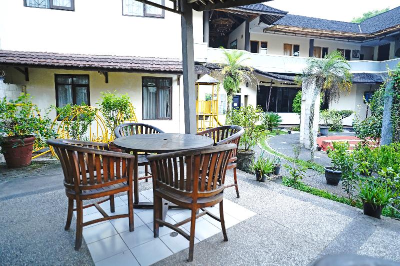 Saung Balibu Hotel - Lobi