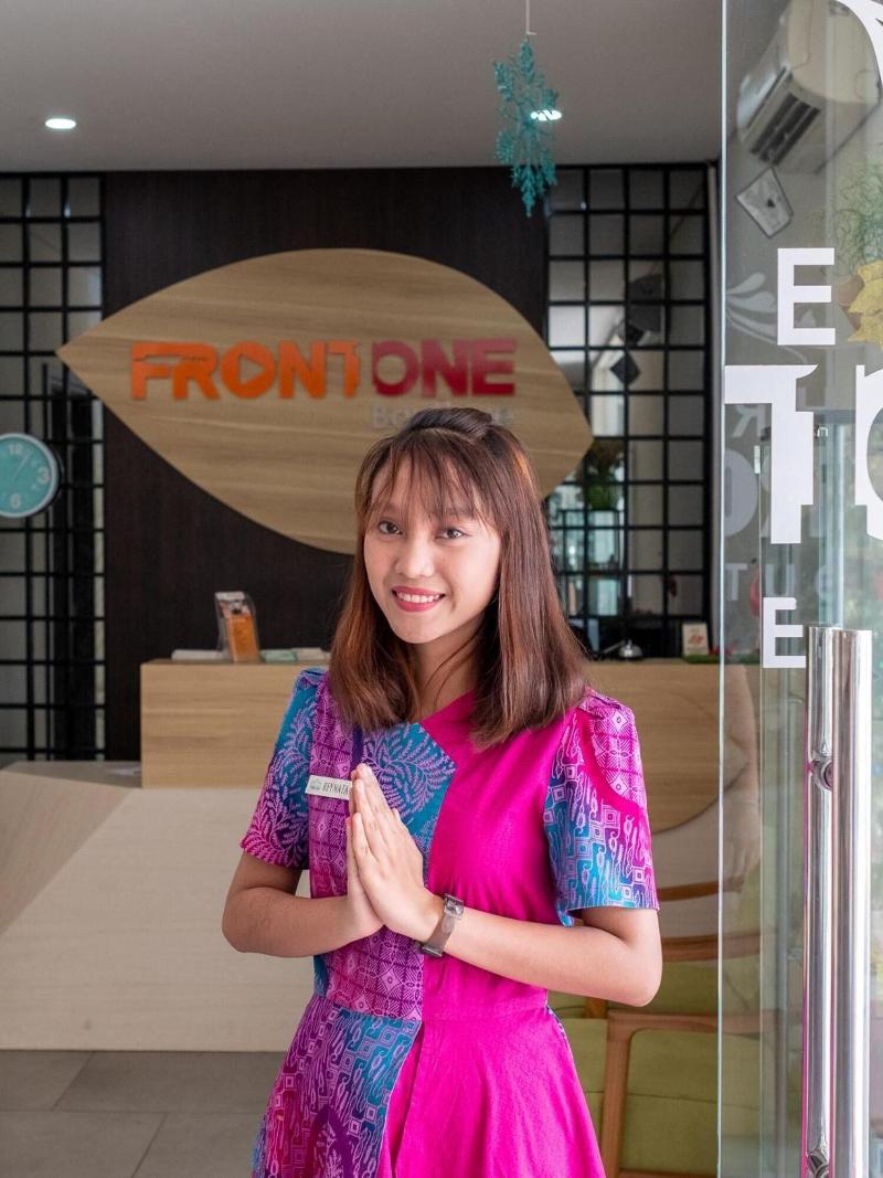 Three Eight Front One Boutique Batu - Lobi