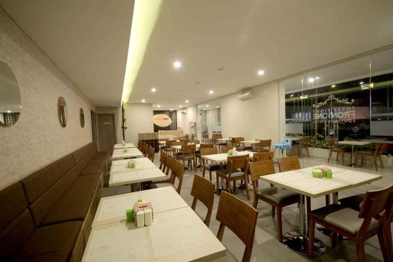 Three Eight Front One Boutique Batu - Restoran
