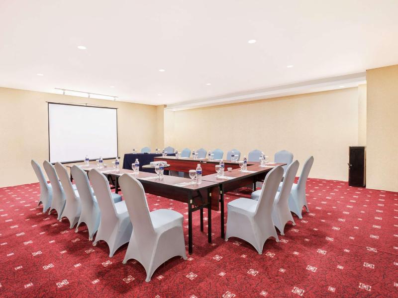 Golden Tulip Springhill Bandar Lampung - Toplantı