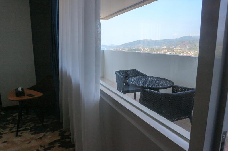 Golden Tulip Springhill Bandar Lampung - Oda