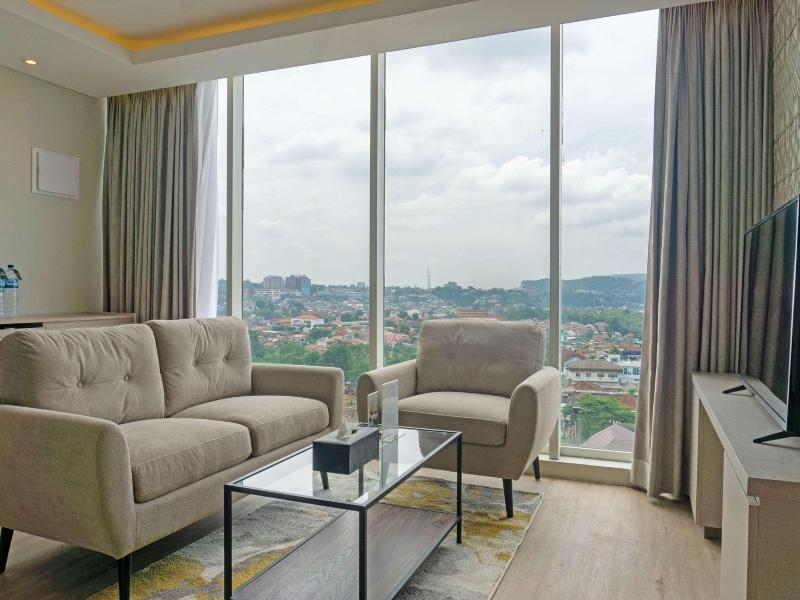 Golden Tulip Springhill Bandar Lampung - Oda