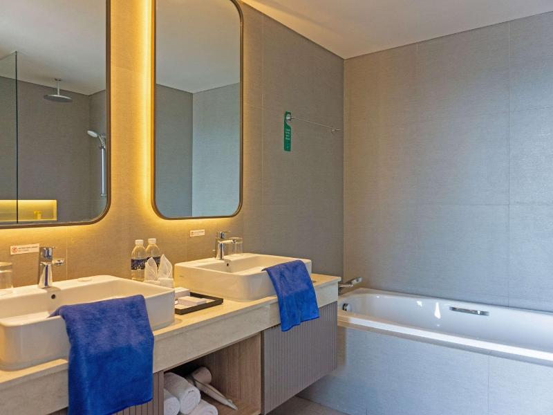 Golden Tulip Springhill Bandar Lampung - Oda
