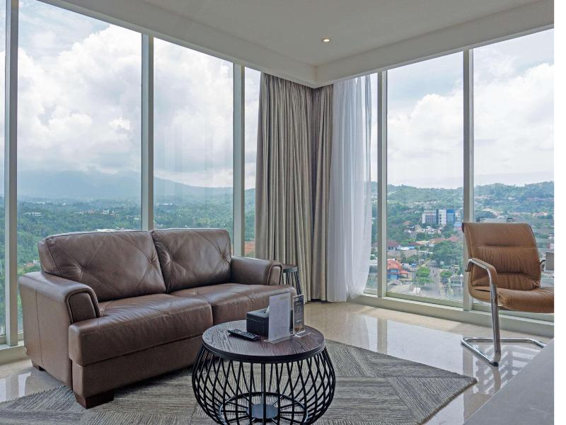 Golden Tulip Springhill Bandar Lampung - Oda