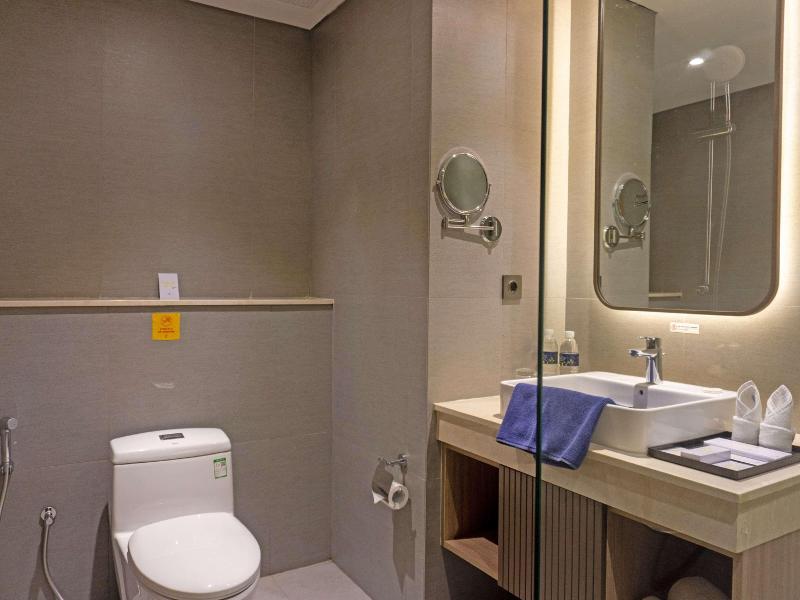 Golden Tulip Springhill Bandar Lampung - Oda