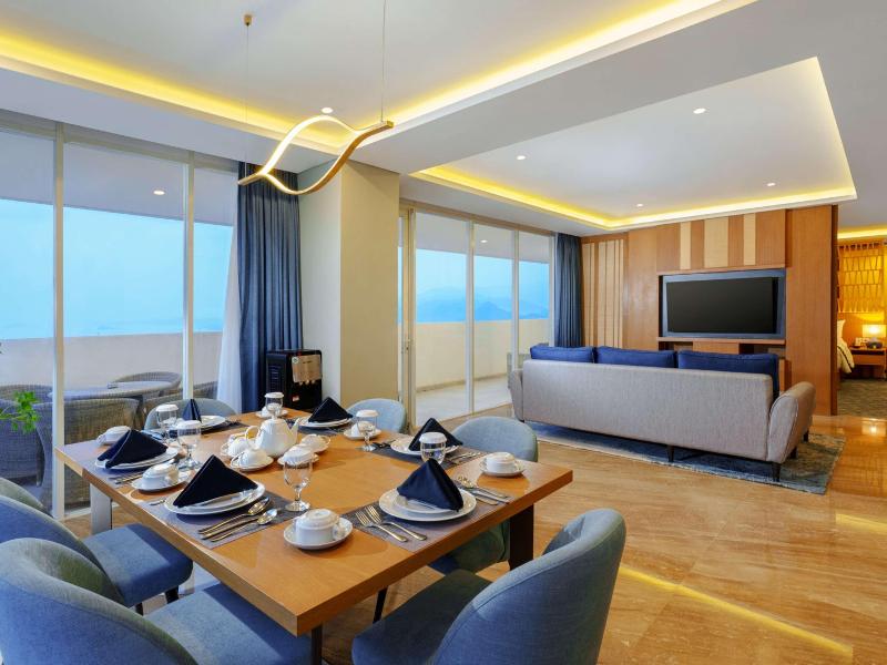 Golden Tulip Springhill Bandar Lampung - Oda