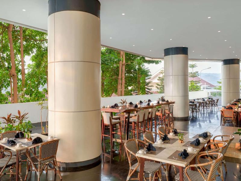 Golden Tulip Springhill Bandar Lampung - Restoran