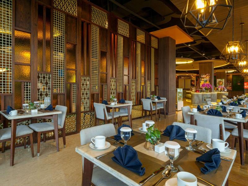 Golden Tulip Springhill Bandar Lampung - Restoran