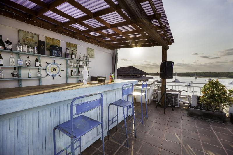 Paras Paros Marina Lodge - Bar