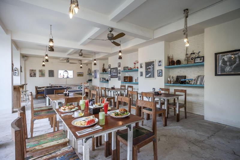 Paras Paros Marina Lodge - Restoran