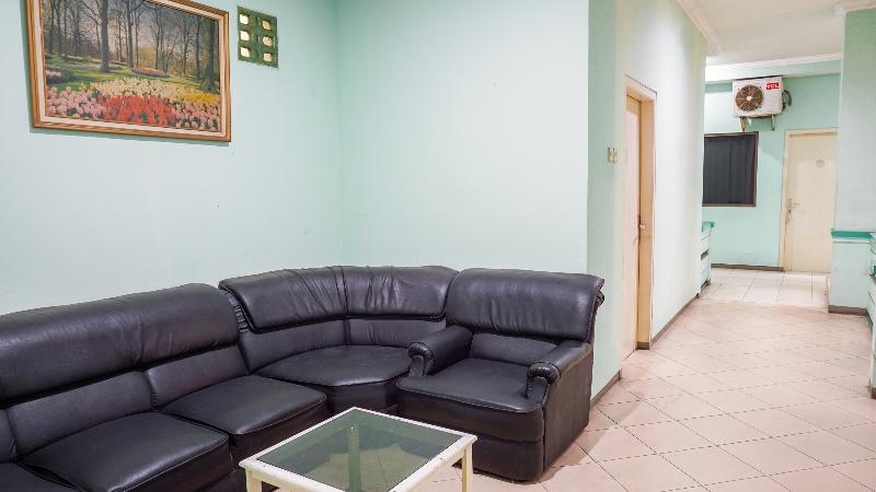 2085 Chrysanta Hotel - Lobi