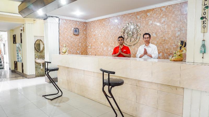 2085 Chrysanta Hotel - Lobi