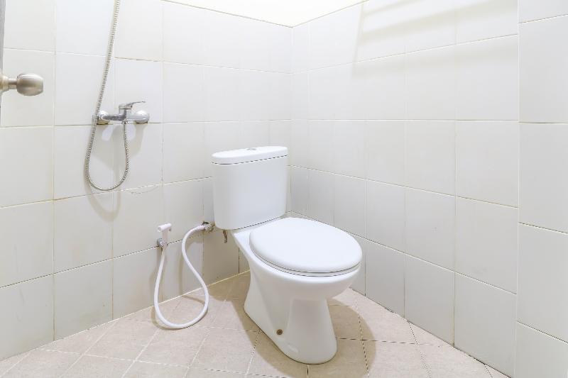 2085 Chrysanta Hotel - Oda