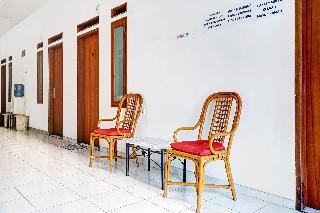 Oyo 1932 Srimahi Residence fotoÄŸrafÄ±