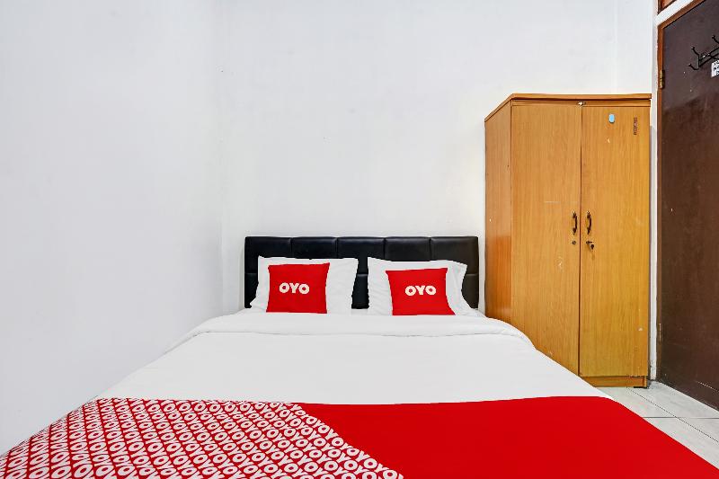 Oyo 1932 Srimahi Residence - Oda