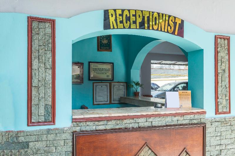 Oyo 1970 Hotel Priangan - Lobi