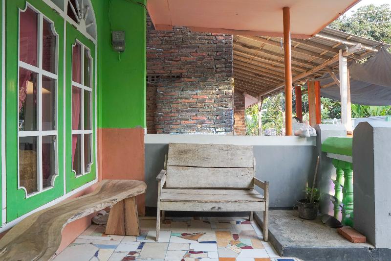 Spot On 1762 Gandrung Payungan Family Inn - Lobi
