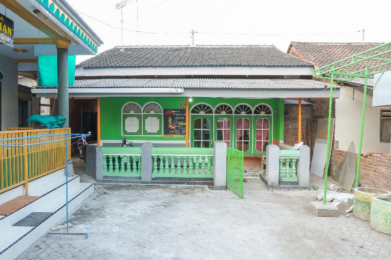 Spot On 1762 Gandrung Payungan Family Inn - Genel