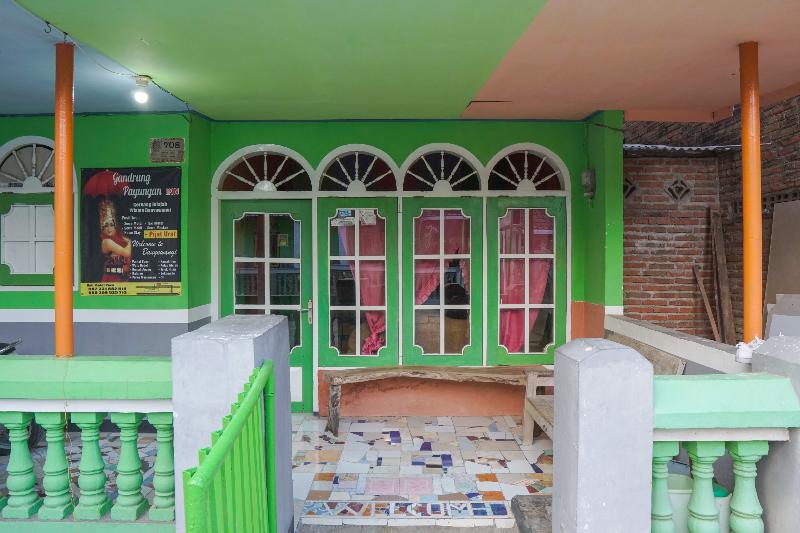 Spot On 1762 Gandrung Payungan Family Inn - Genel