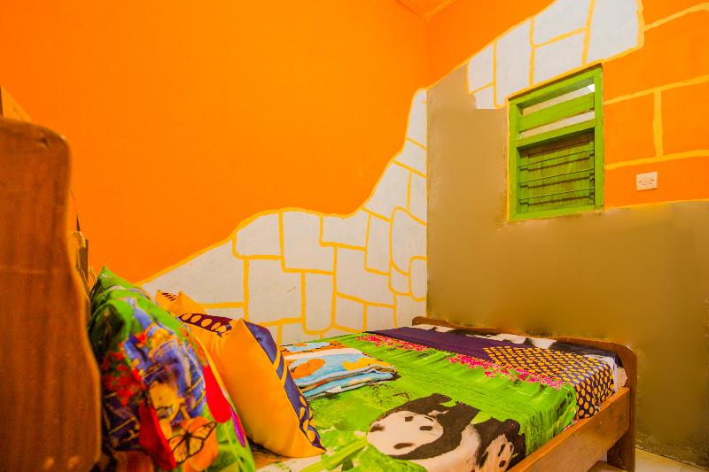 Spot On 1762 Gandrung Payungan Family Inn - Oda