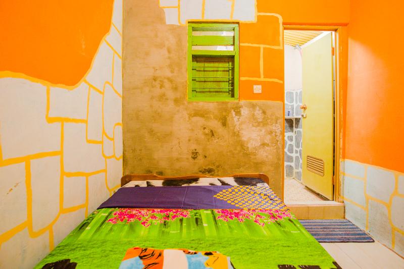 Spot On 1762 Gandrung Payungan Family Inn - Oda