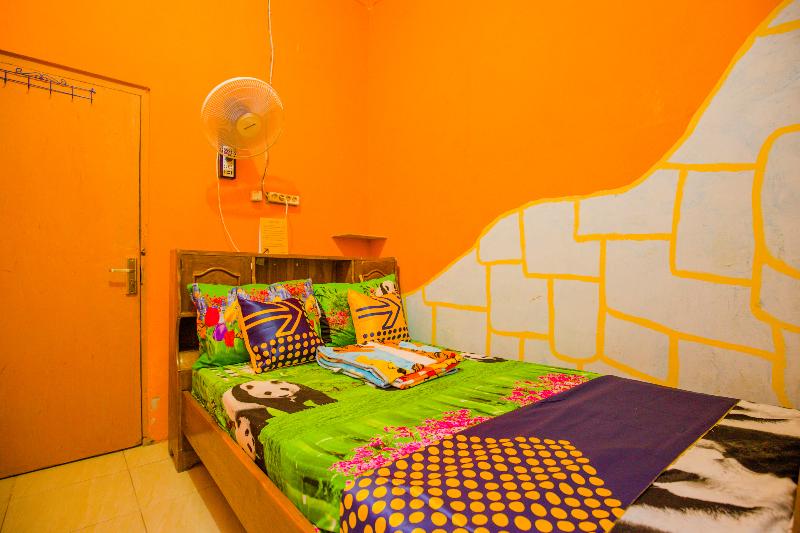 Spot On 1762 Gandrung Payungan Family Inn - Oda