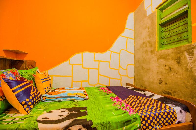 Spot On 1762 Gandrung Payungan Family Inn - Oda
