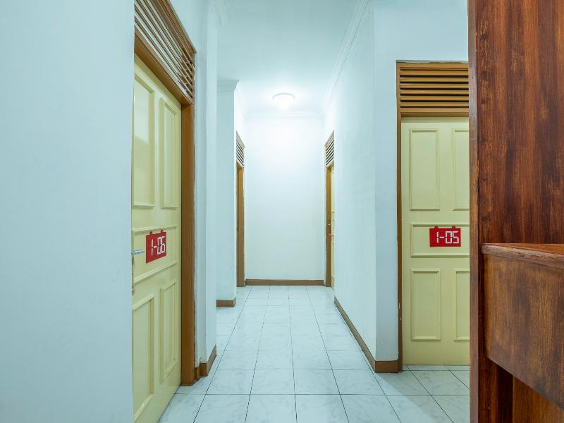 1285 Wisma Marliando - Lobi