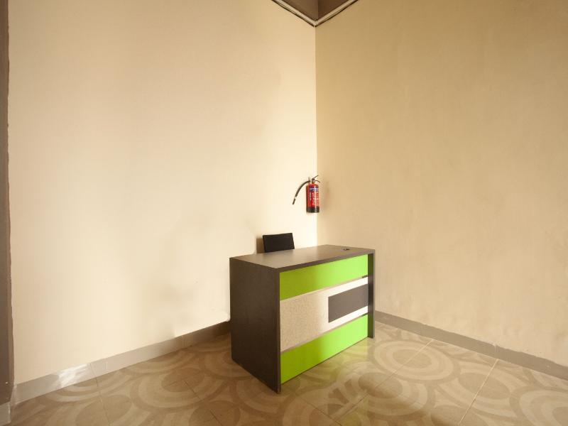 RedDoorz Syariah @ Dinda Residence - Lobi