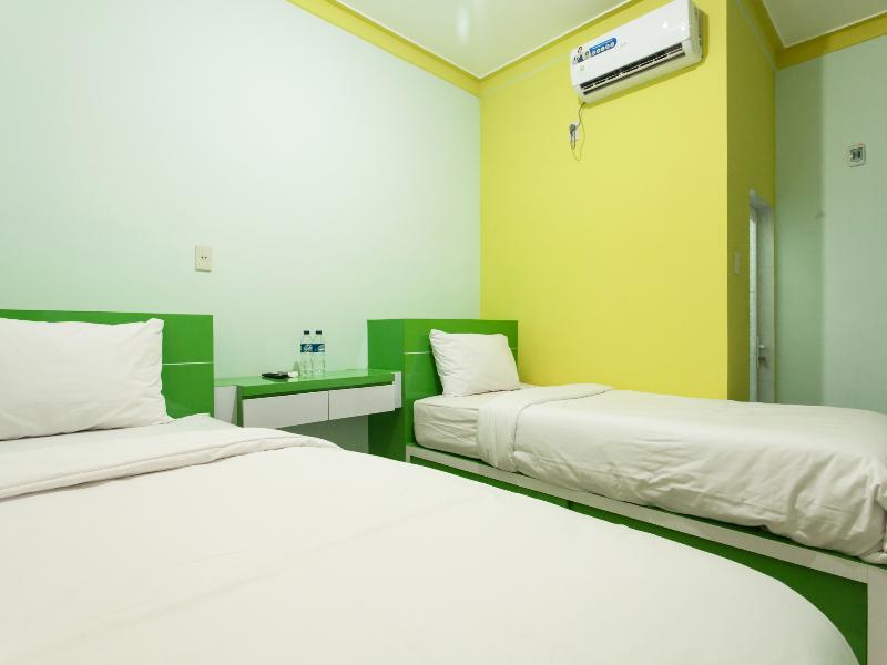 RedDoorz Syariah @ Dinda Residence - Oda