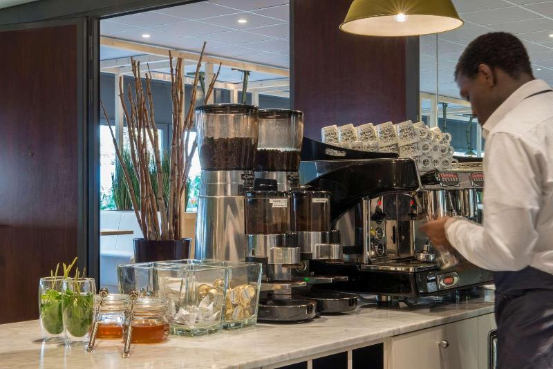 Best Western Plus Rotterdam Airport Hotel - Restoran