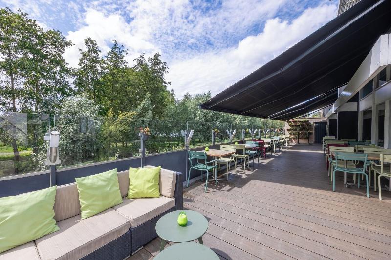 Best Western Plus Rotterdam Airport Hotel - Teras