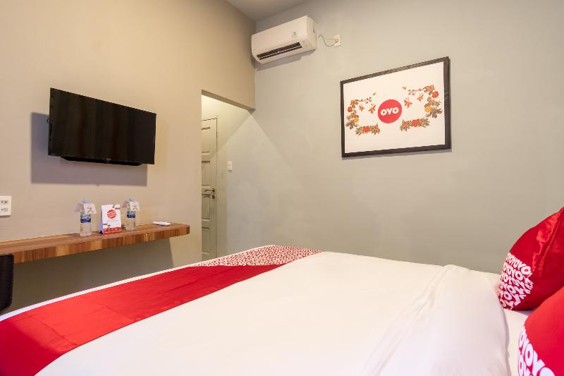 Super OYO 360 Mangaan Residence - Oda