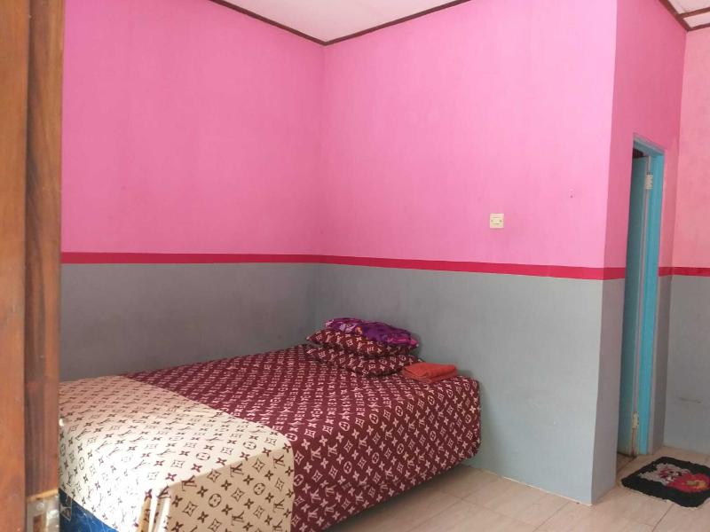 Ijen Traveller Homestay by ZUZU - Oda