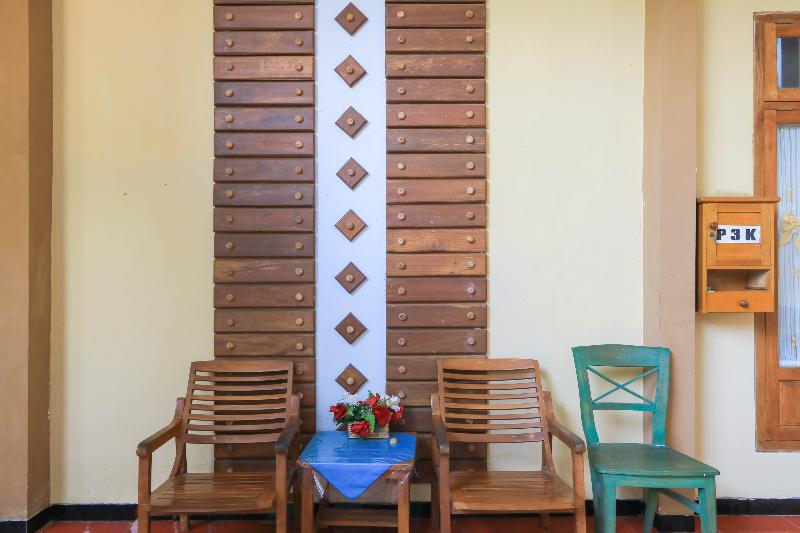 Spot On 2440 Wallet Family Residence - Lobi