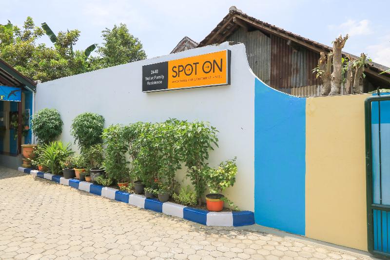 Spot On 2440 Wallet Family Residence - Genel